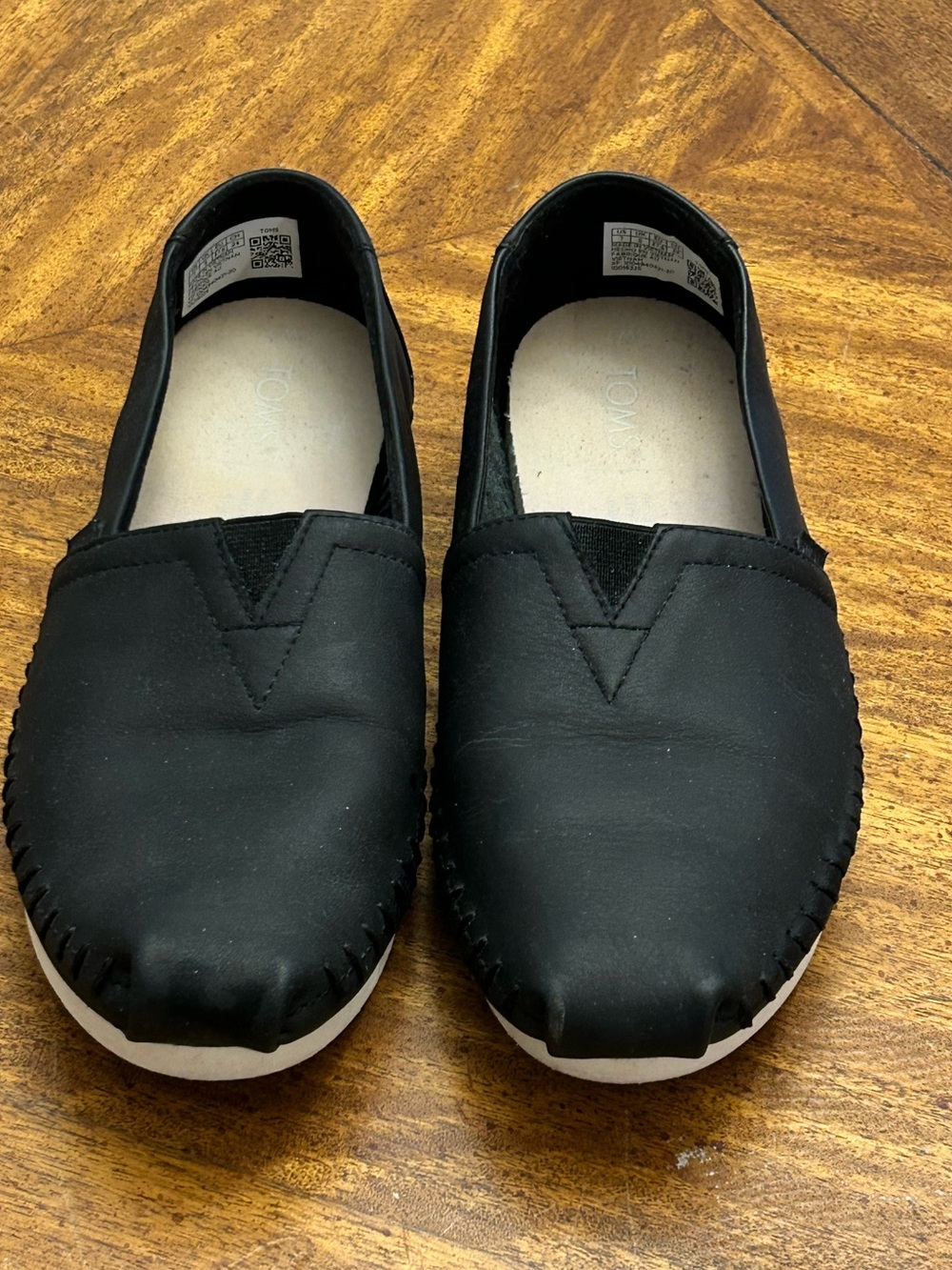 Toms Women’s Black Leather Slip-On Alpargata Slip On Sz 7